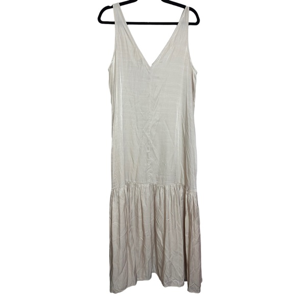 H&M Sleeveless Maxi Length Woven V-Neck Relaxed Loose Fit Dress in Light Beige - Picture 3 of 12